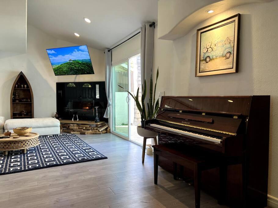 Stylish Mediterranean Villa, Pool, Jacuzzi, Hollywood & Malibu Bliss Los Angeles Buitenkant foto